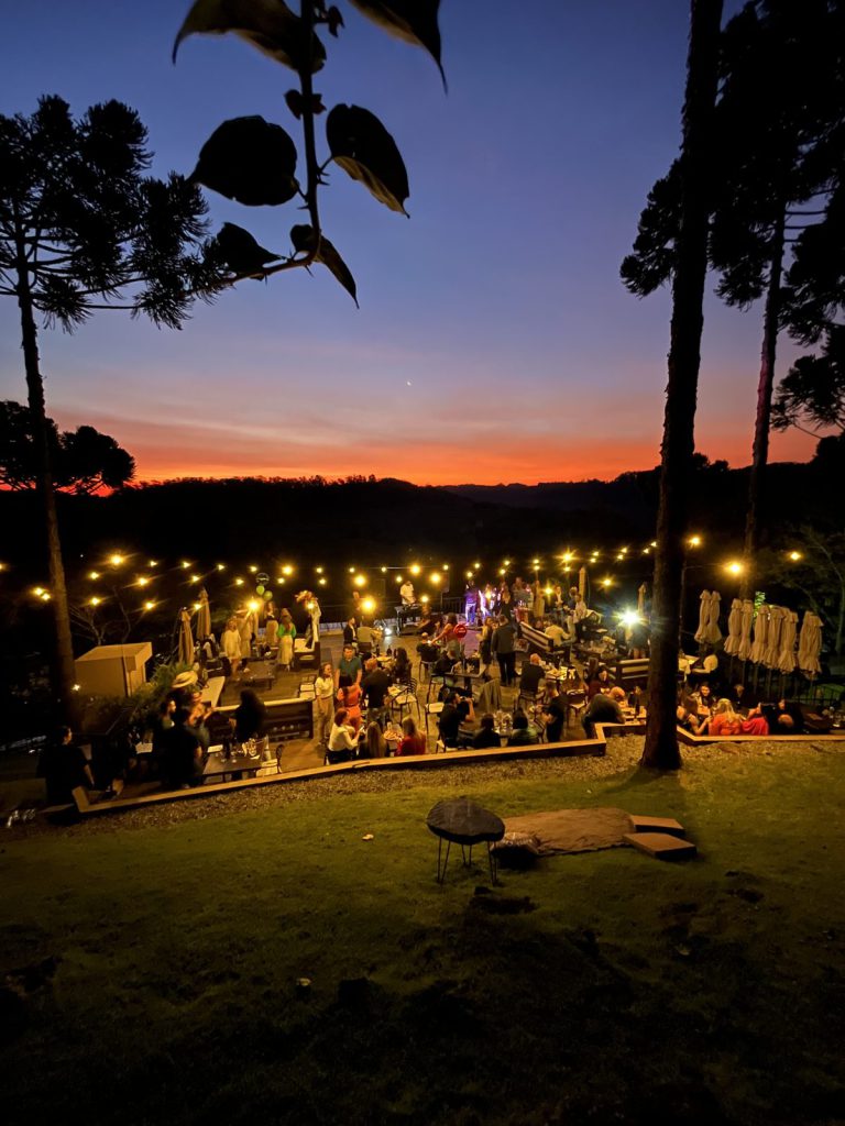 Sunset com DJ — Monte Chiaro Vinhos Finos