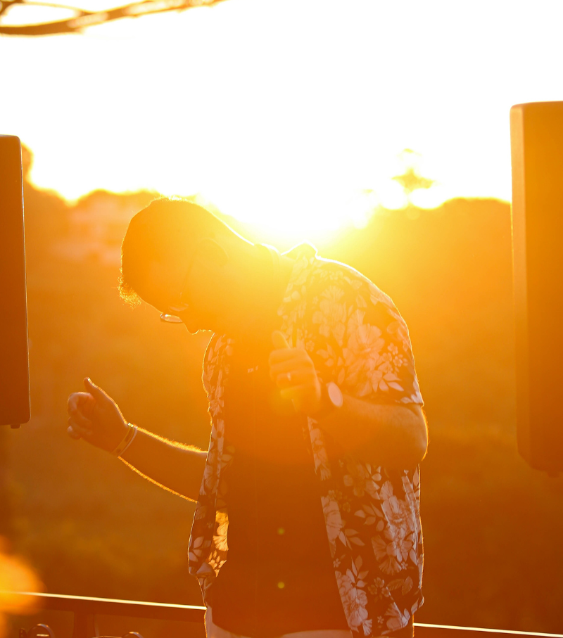 Sunset com DJ